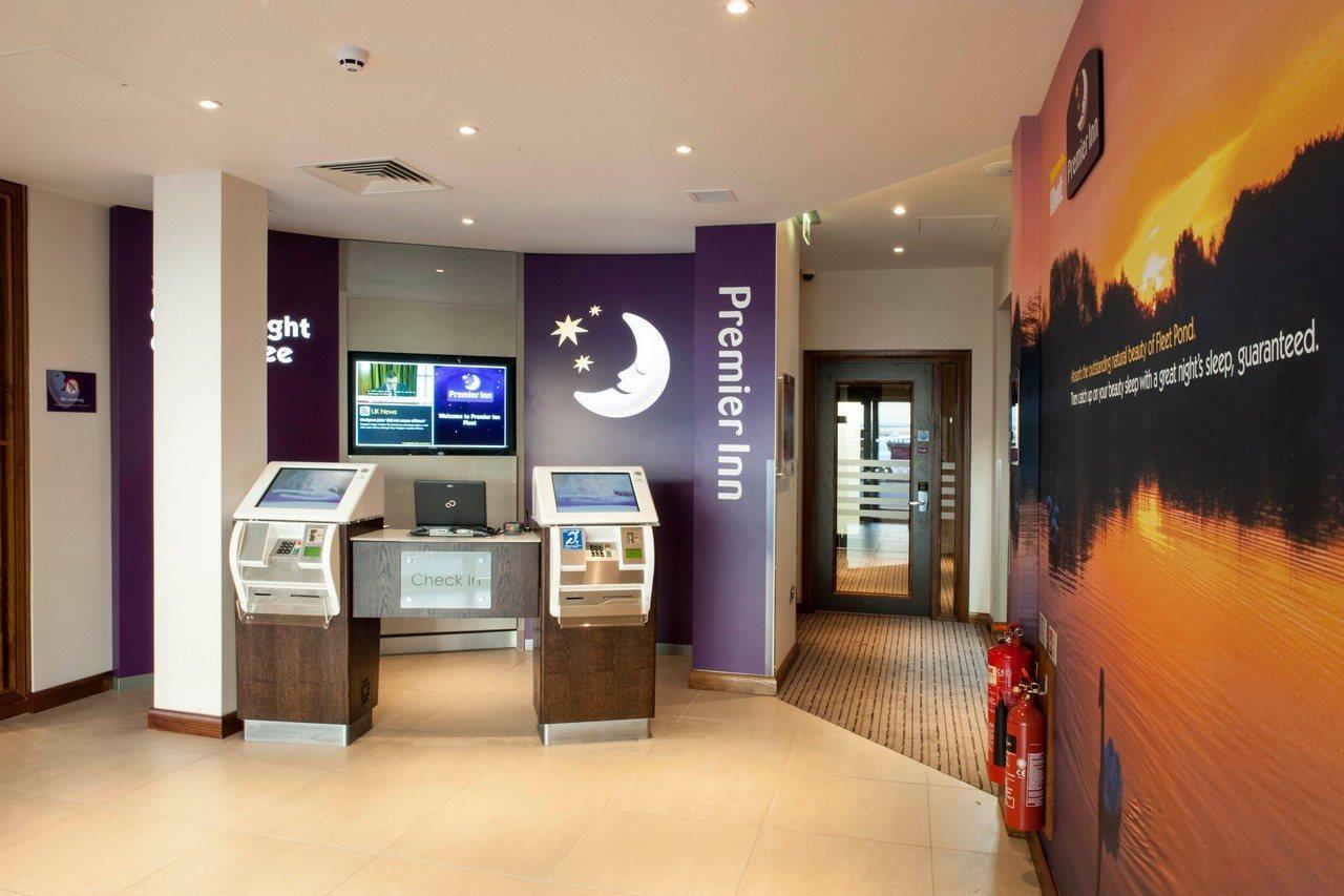 Premier Inn Fleet Exterior photo