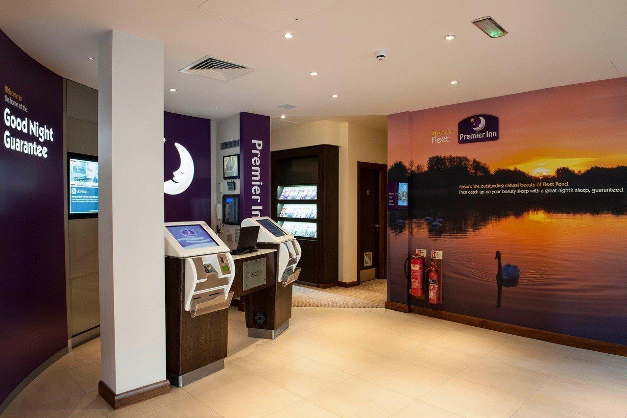 Premier Inn Fleet Exterior photo