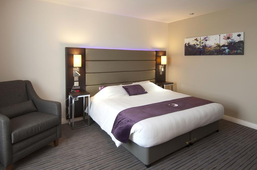 Premier Inn Fleet Room photo