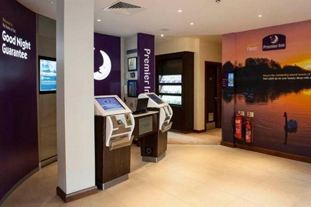 Premier Inn Fleet Exterior photo